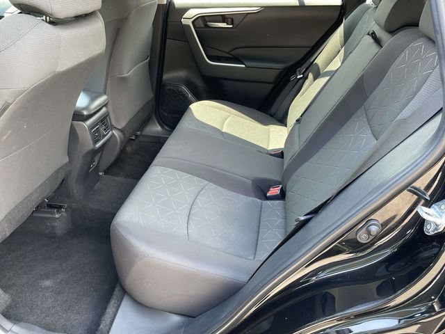 Used 2024 Toyota RAV4 XLE FWD image 5