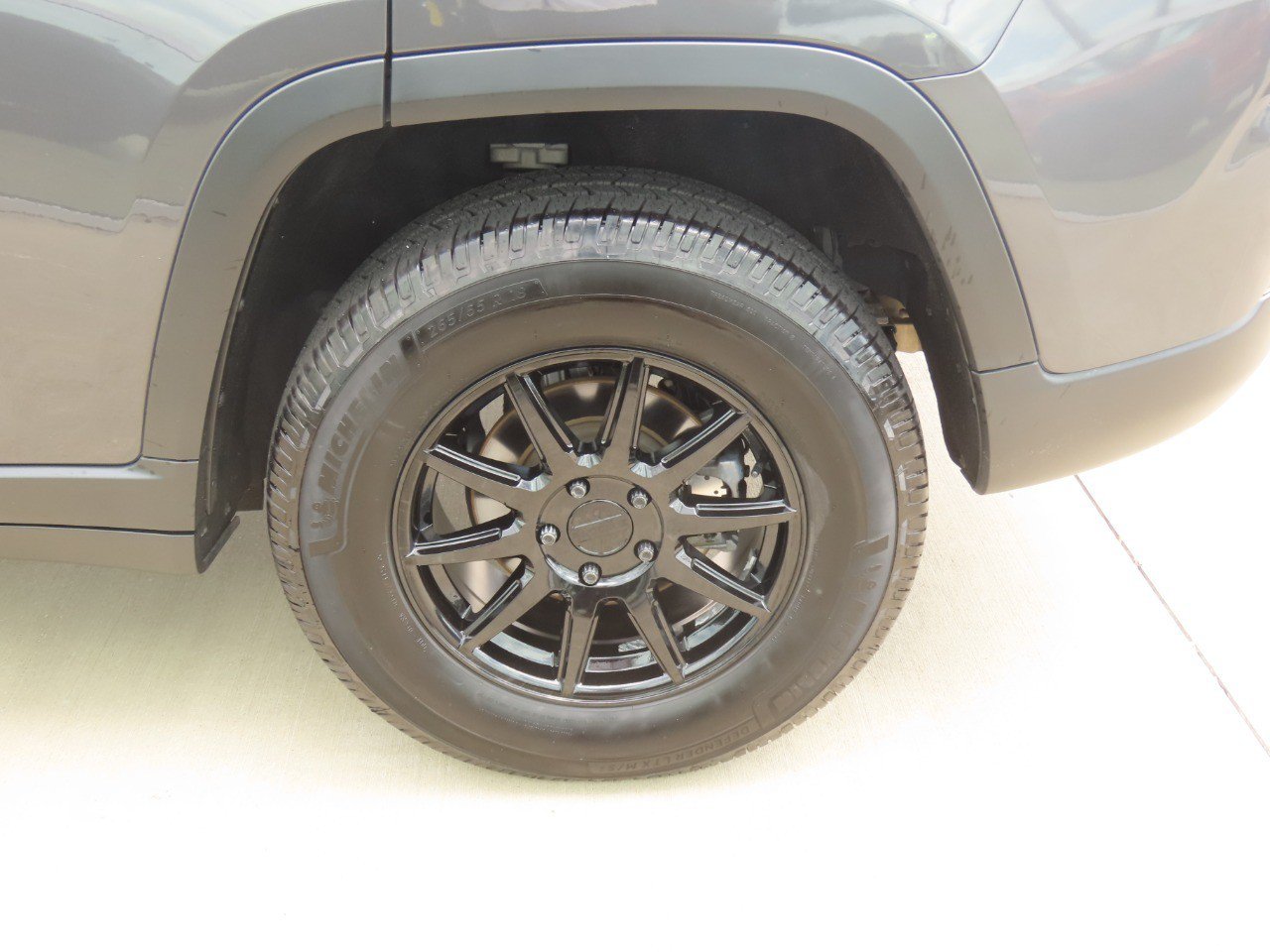 Used 2024 Jeep Grand Cherokee Limited AWD/4WD image 17