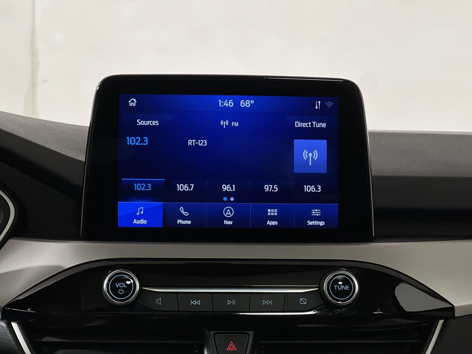 Certified 2020 Ford Escape SEL AWD/4WD image 18