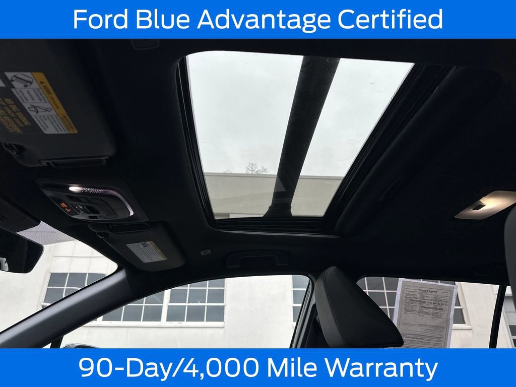 Used 2024 Toyota Corolla Cross XSE w/ Convenience Package AWD/4WD image 14