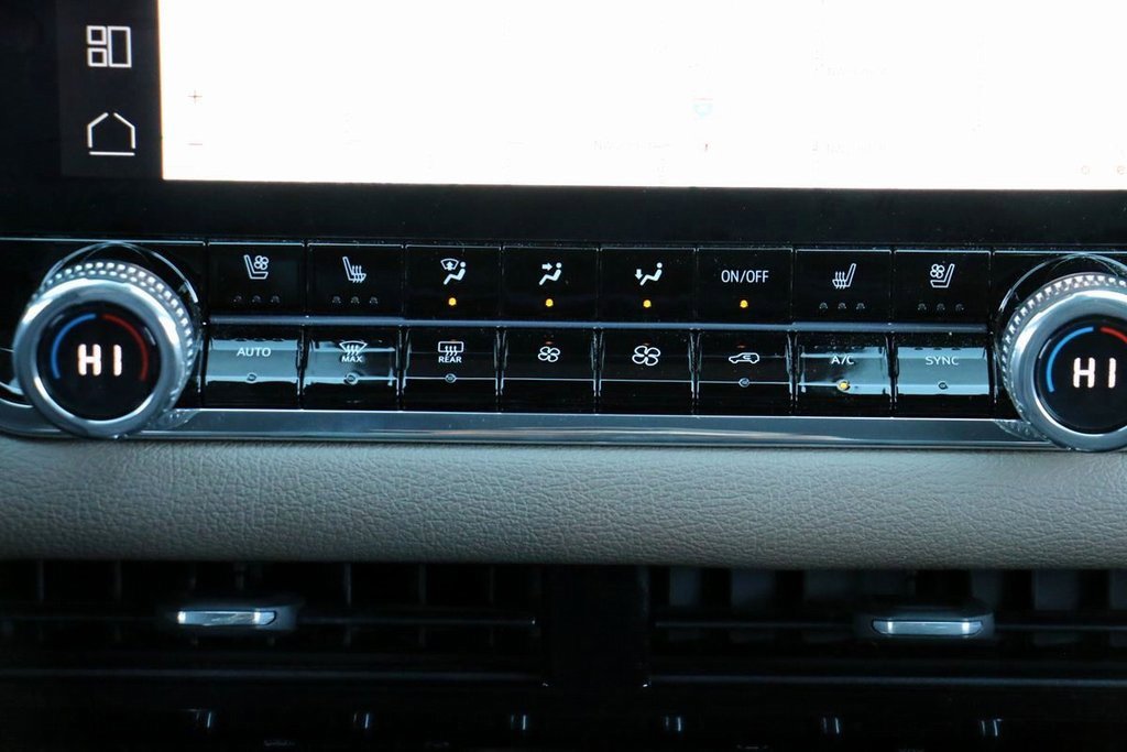 Used 2024 GMC Canyon Denali w/ LPO, Denali Black Edition image 30