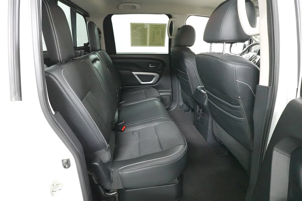 Used 2017 Nissan Titan PRO-4X AWD/4WD image 30