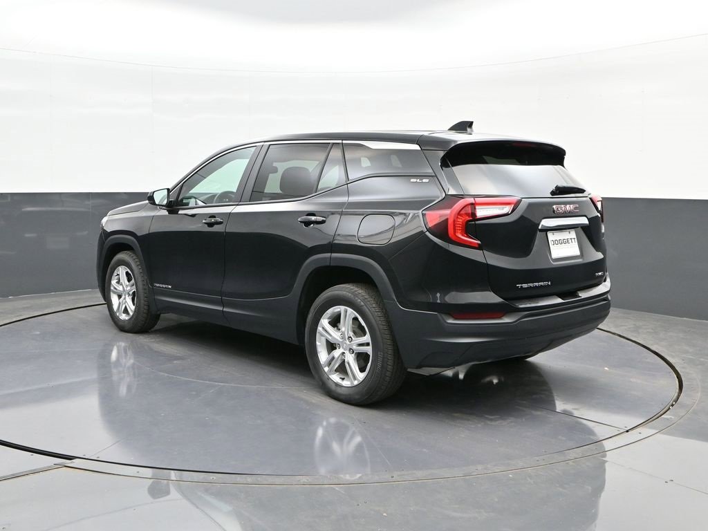 Used 2024 GMC Terrain SLE image 5
