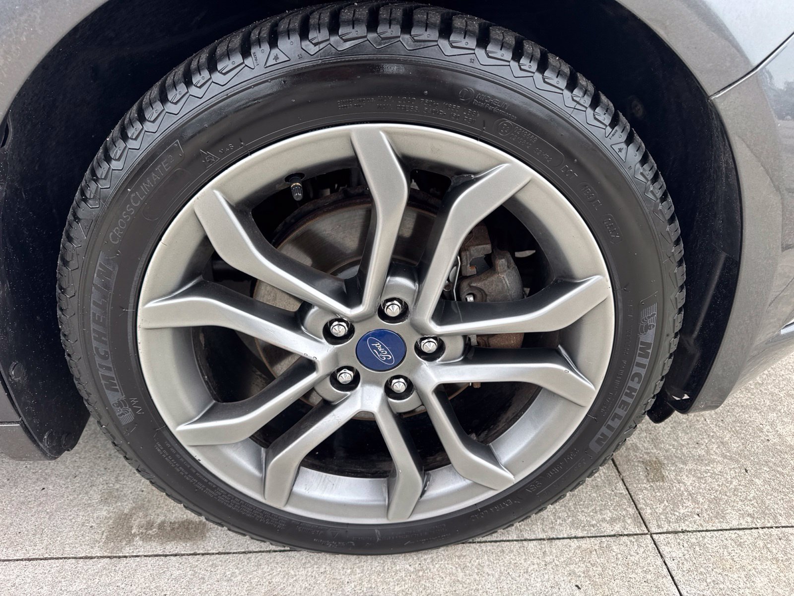 Certified 2017 Ford Fusion SE w/ Equipment Group 201A FWD image 20