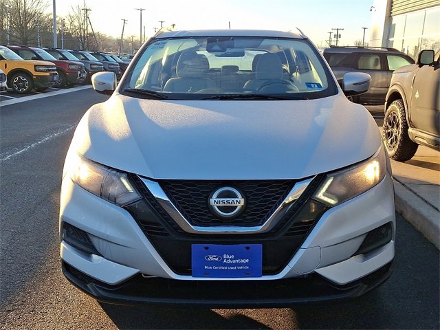 Used 2020 Nissan Rogue Sport SV image 3