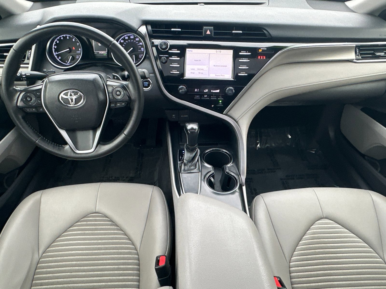 Used 2018 Toyota Camry image 13