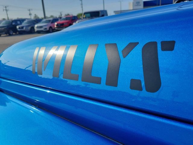 Used 2023 Jeep Gladiator Willys image 12