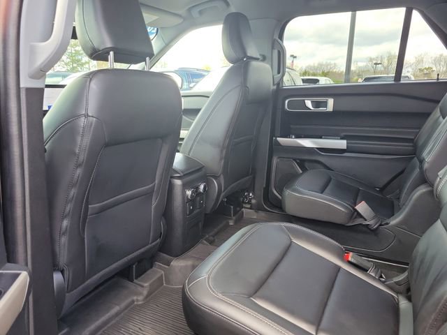 Certified 2022 Ford Explorer XLT w/ Equipment Group 202A AWD/4WD image 26