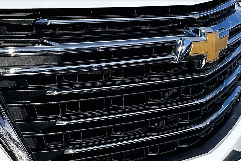 Used 2022 Chevrolet Traverse LT image 29