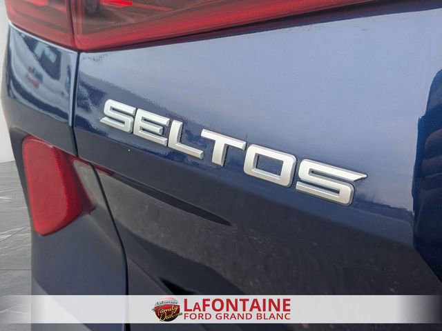 Used 2023 Kia Seltos EX image 10