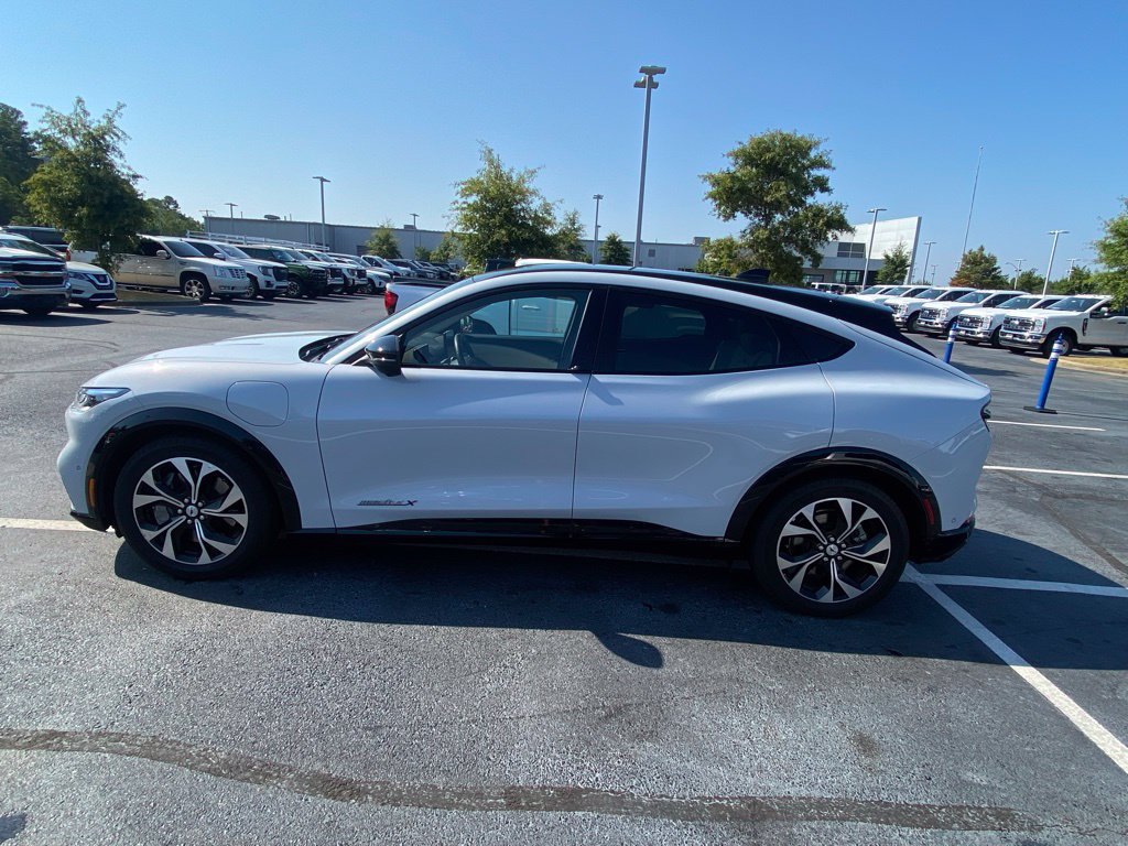 Certified 2021 Ford Mustang Mach-E Premium RWD image 4