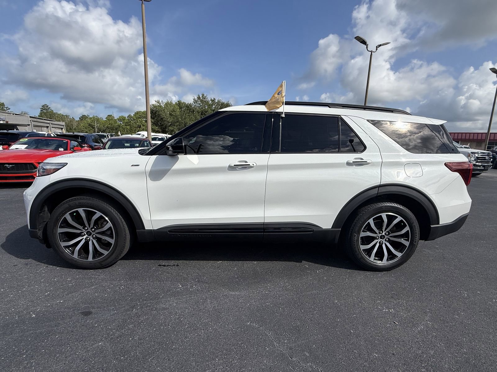 Certified 2022 Ford Explorer ST-Line w/ Class IV Trailer Tow Package RWD image 7