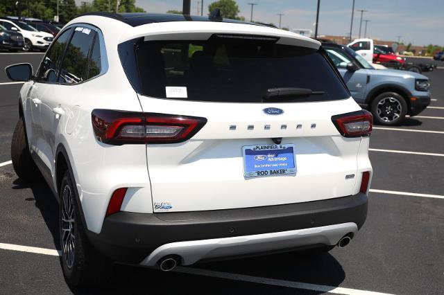 Certified 2025 Ford Escape SE w/ PHEV Premium Package FWD image 14