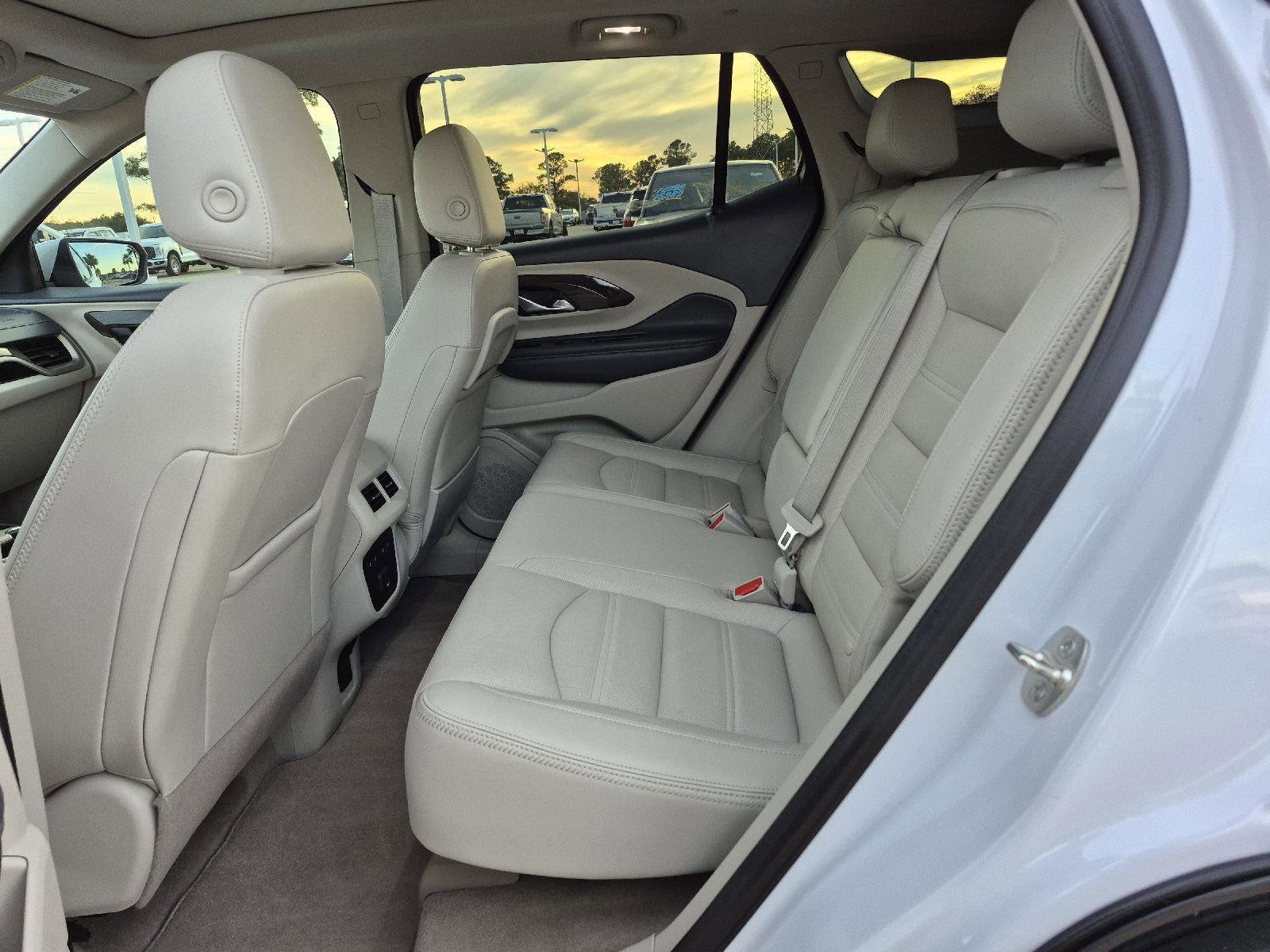 Used 2024 GMC Terrain Denali w/ Denali Premium Package image 23