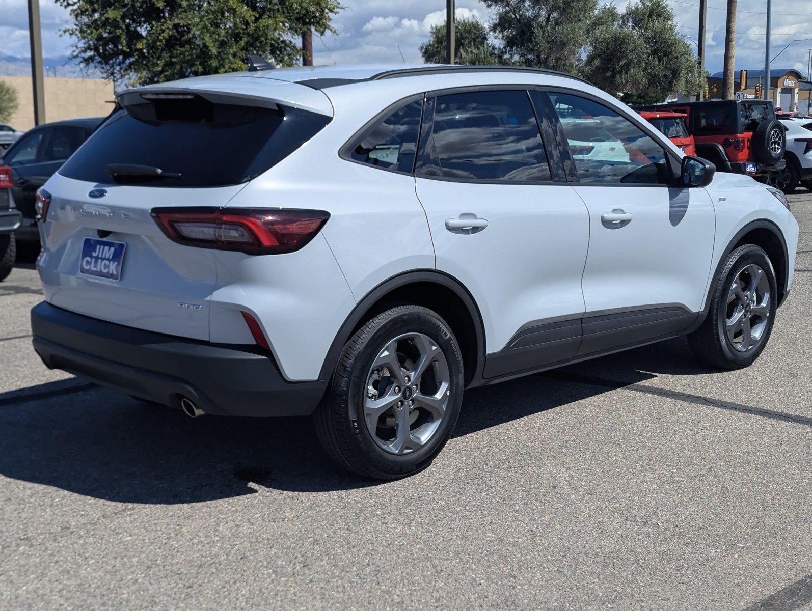 Certified 2025 Ford Escape ST-Line AWD/4WD image 2