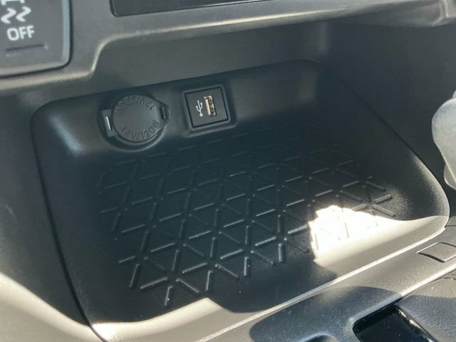 Used 2025 Toyota RAV4 XLE image 23