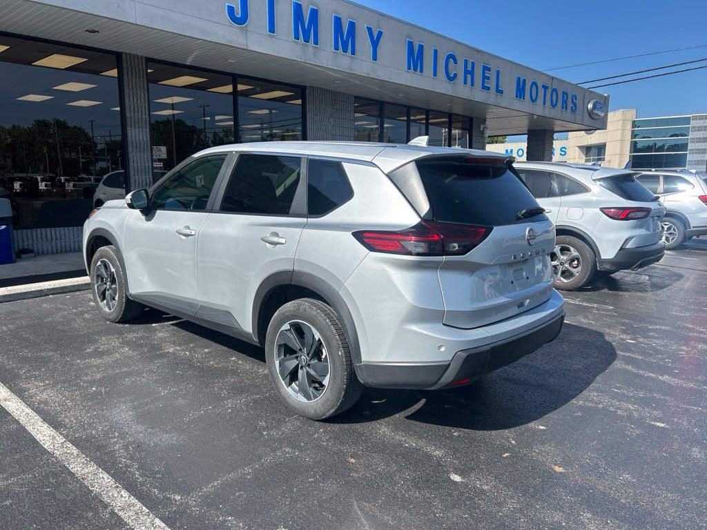 Used 2025 Nissan Rogue SV FWD image 33