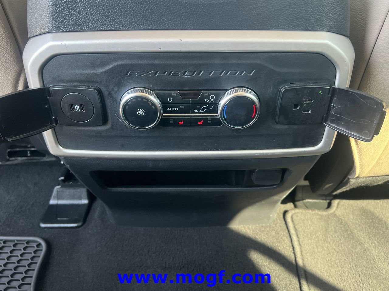 Certified 2024 Ford Expedition Max Limited AWD/4WD image 28
