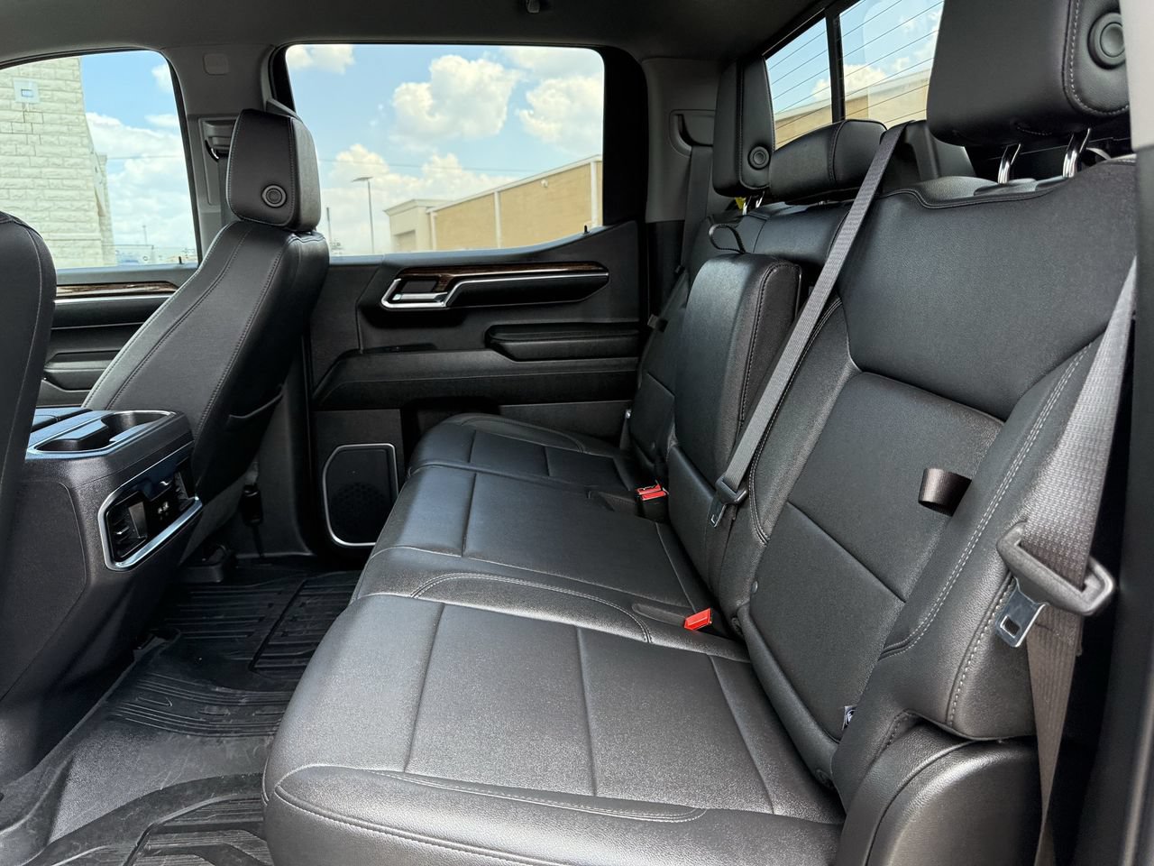 Used 2024 GMC Sierra 1500 Elevation w/ Elevation Premium Package AWD/4WD image 27