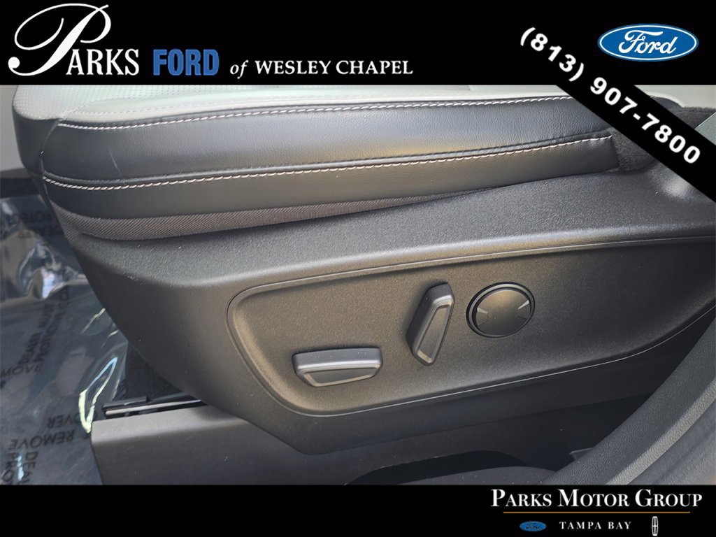 Certified 2023 Ford Escape Platinum w/ Class II Trailer Tow Package image 21