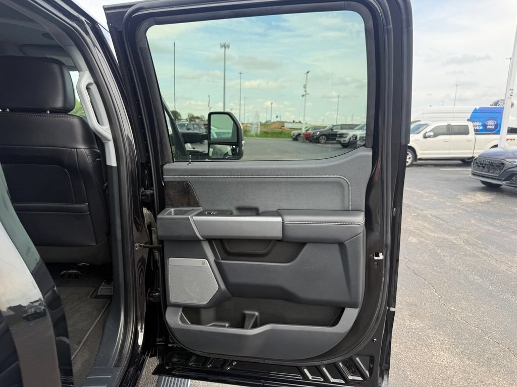 Certified 2025 Ford F350 Lariat w/ Lariat Ultimate Package AWD/4WD image 63
