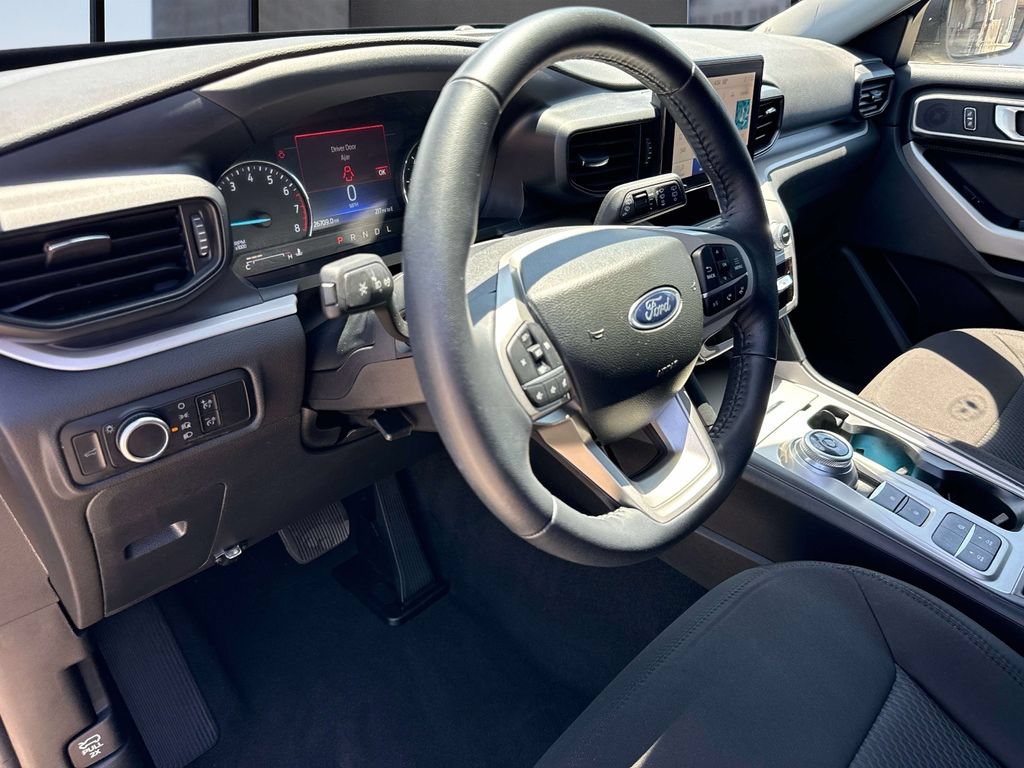 Certified 2023 Ford Explorer XLT RWD image 30