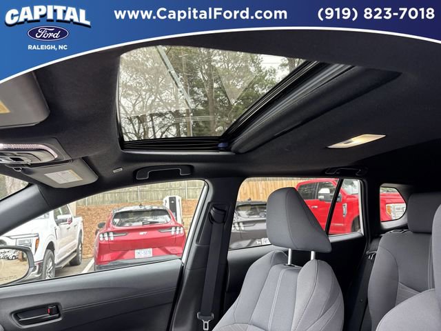Used 2025 Toyota Corolla Cross AWD Hybrid w/ Moonroof Package image 21