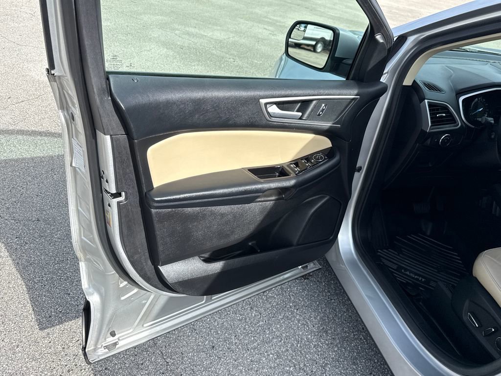 Certified 2017 Ford Edge SEL w/ Equipment Group 201A image 13