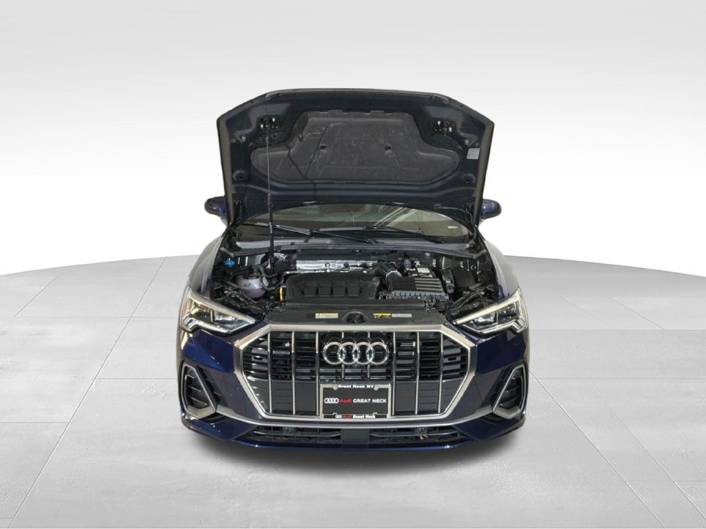 Used 2023 Audi Q3 2.0T Premium Plus w/ Premium Plus Package AWD/4WD image 16