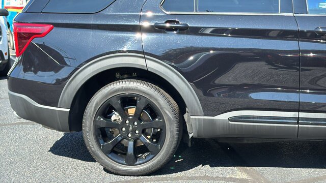 Certified 2023 Ford Explorer ST-Line w/ Class IV Trailer Tow Package AWD/4WD image 6