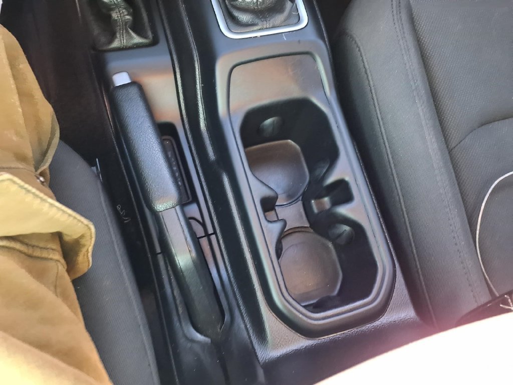 Used 2018 Jeep Wrangler Unlimited Sport AWD/4WD image 16