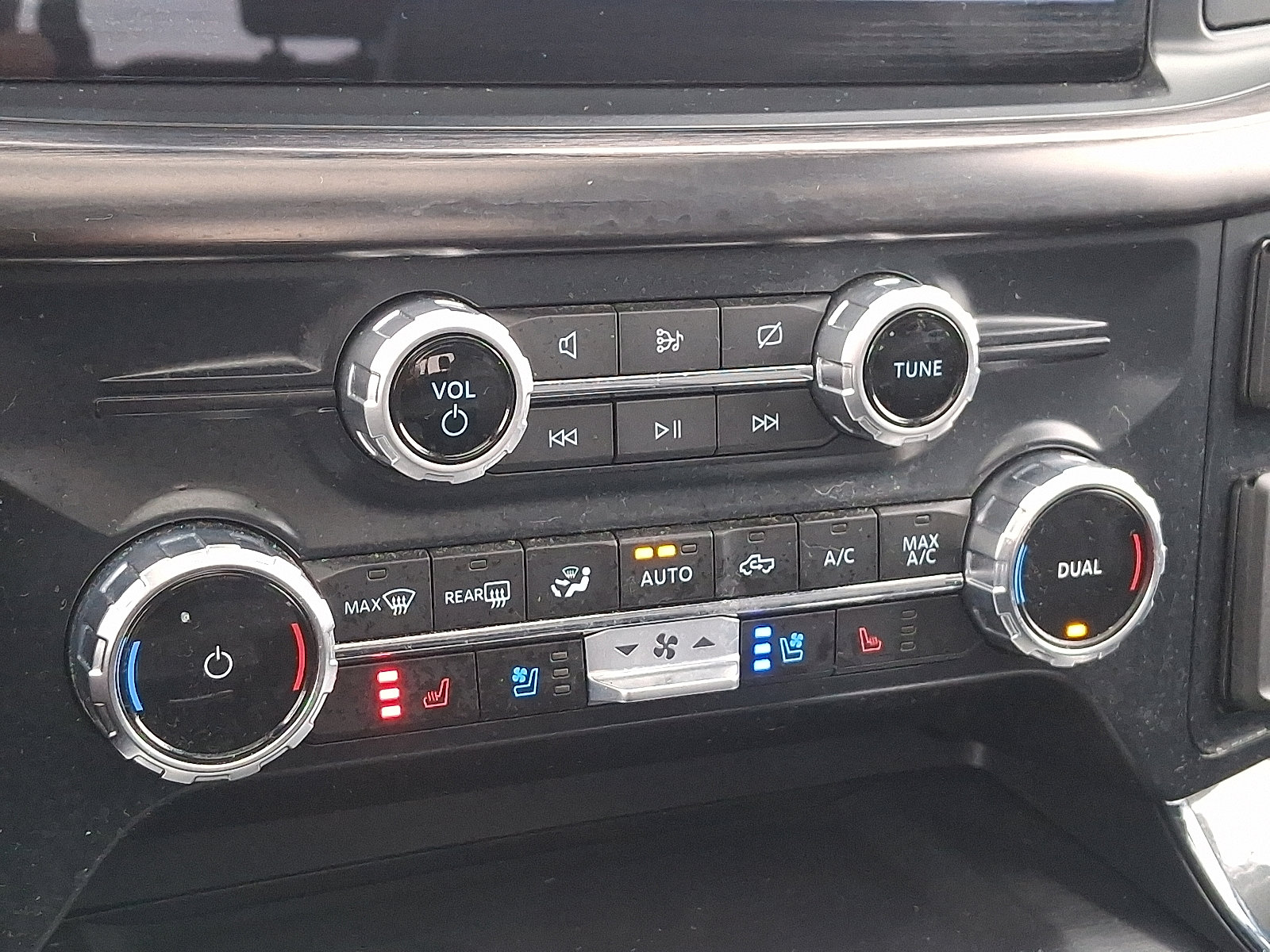 Certified 2023 Ford F150 Lariat w/ Equipment Group 502A High image 16