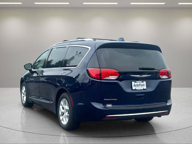 Used 2017 Chrysler Pacifica Touring-L Plus w/ Advanced Safetytec Group FWD image 5