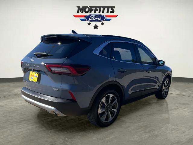 Certified 2025 Ford Escape Platinum AWD/4WD image 5