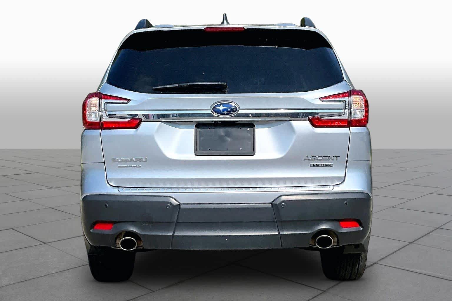 Used 2024 Subaru Ascent Limited w/ Technology Package AWD/4WD image 5