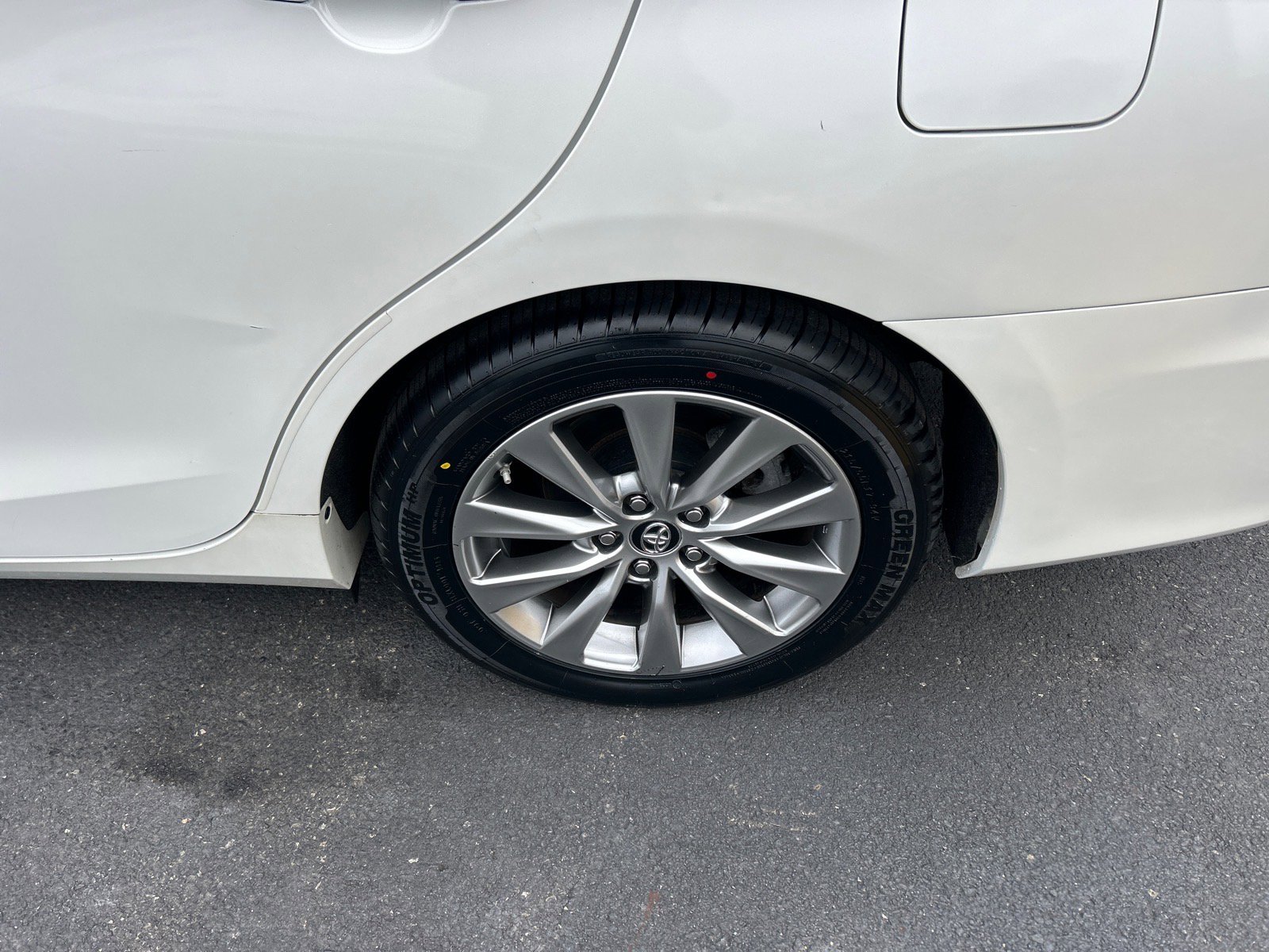 Used 2017 Toyota Camry XLE image 28