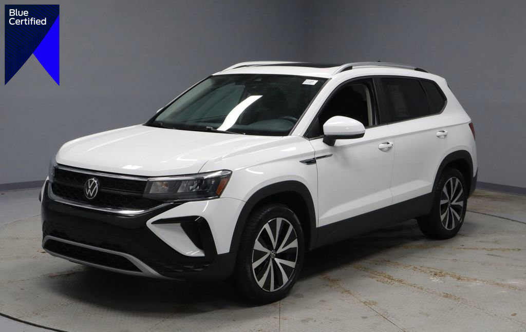 Used 2023 Volkswagen Taos SE w/ Panoramic Sunroof Package