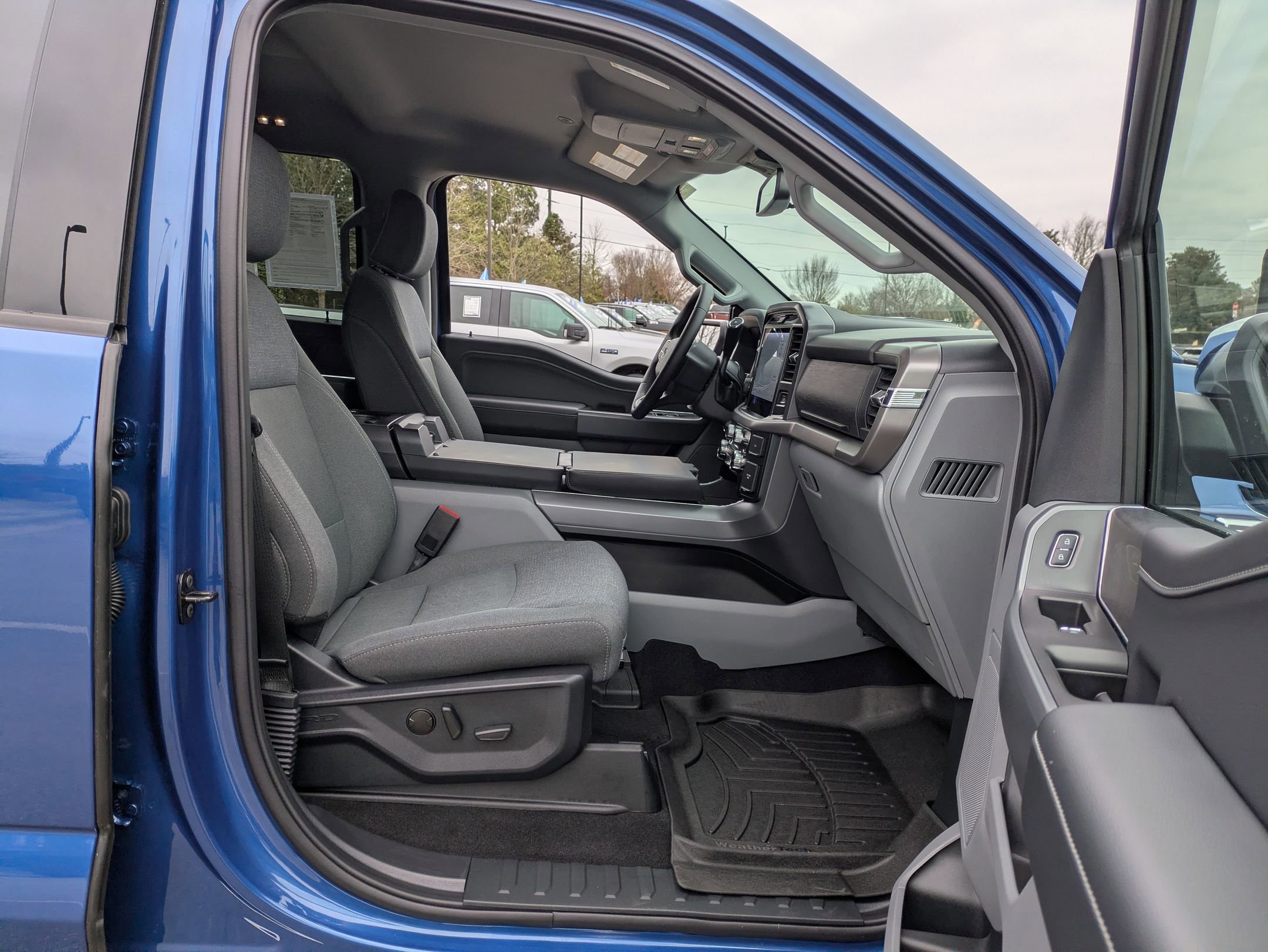 Certified 2025 Ford F150 XLT w/ Equipment Group 302A MID image 41