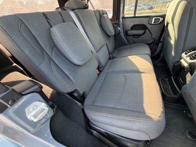 Used 2024 Jeep Wrangler Unlimited image 25