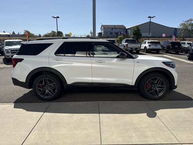 Certified 2025 Ford Explorer ST-Line w/ ST-Line Street Pack AWD/4WD image 2