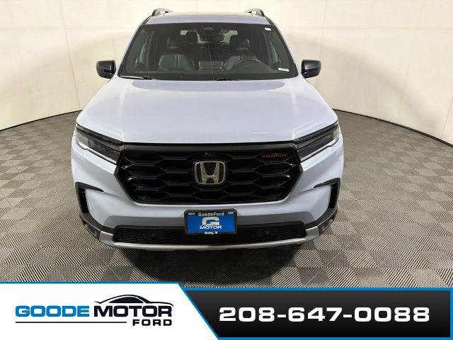 Used 2024 Honda Pilot TrailSport image 3