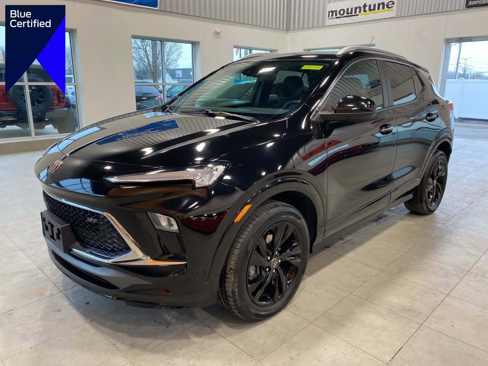 Used 2024 Buick Encore GX Sport Touring image 1