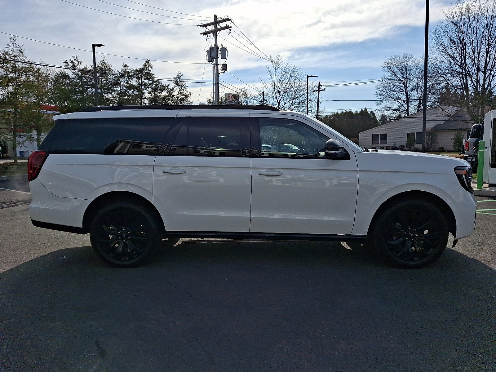 Certified 2025 Ford Expedition Max Platinum w/ Stealth Appearance Package image 4