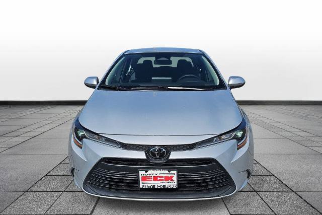 Used 2023 Toyota Corolla LE FWD image 2
