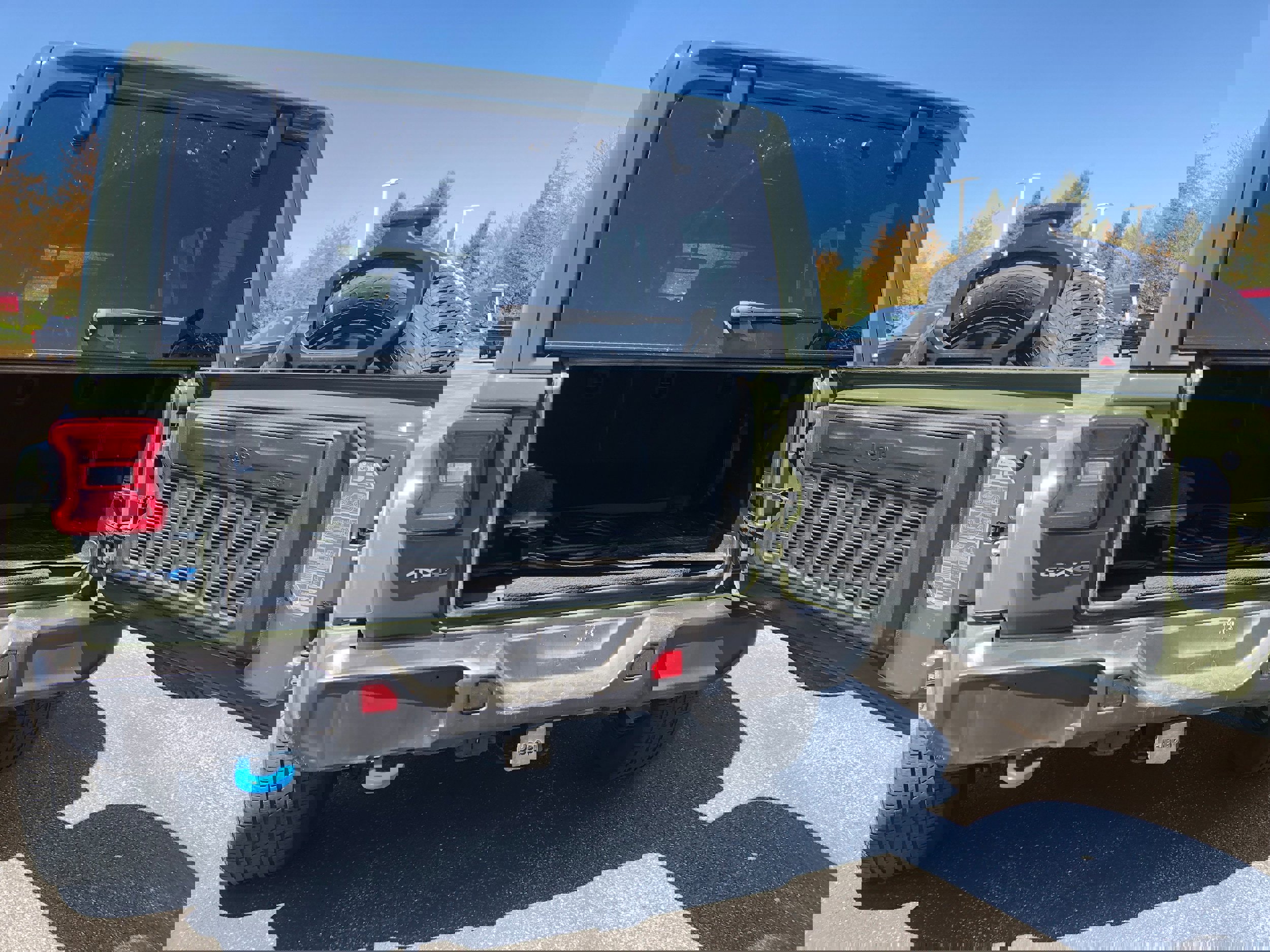 Used 2021 Jeep Wrangler Unlimited Sahara w/ Cold Weather Group image 9