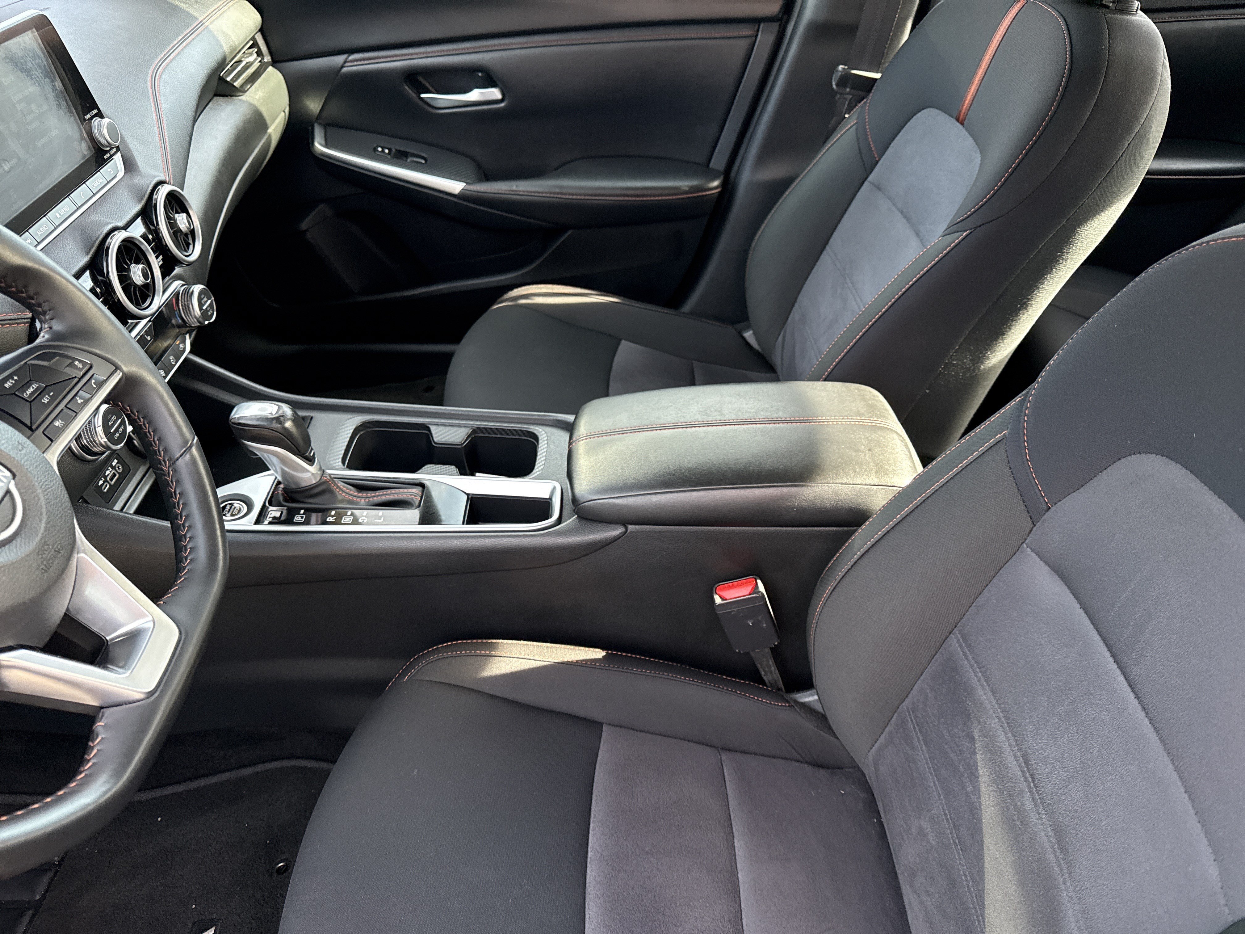 Used 2025 Nissan Sentra SR FWD image 11