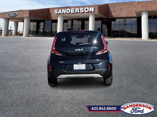 Used 2023 Kia Soul LX image 4