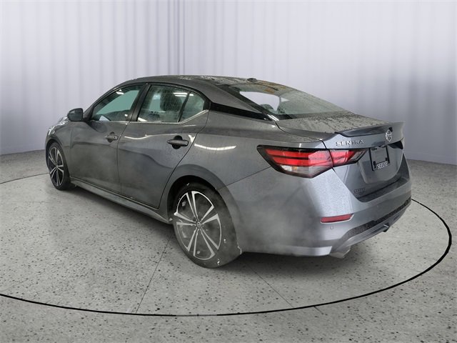 Used 2022 Nissan Sentra SR w/ SR Premium Package image 2