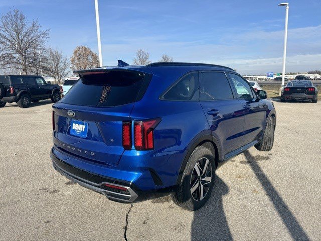 Used 2021 Kia Sorento S w/ Panoramic Sunroof Package image 5