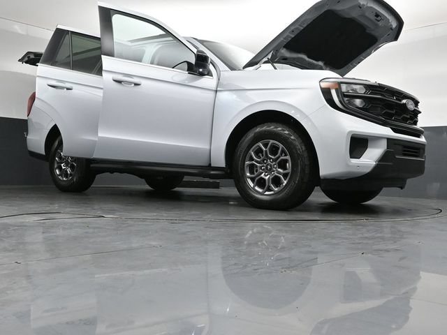 Certified 2025 Ford Expedition Active AWD/4WD image 53